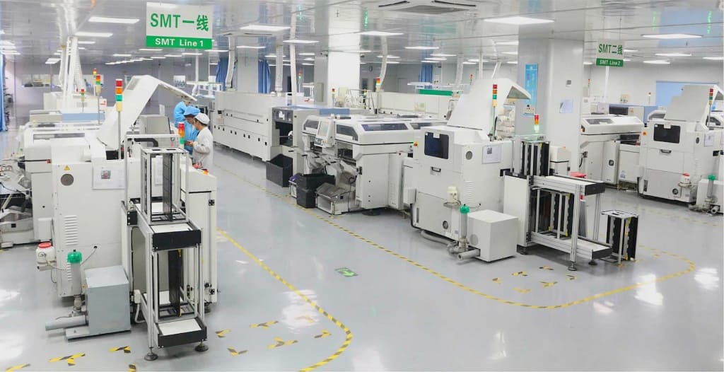 阜新先进EMS交钥匙PCBA制造工厂的自动化SMT装配线车间